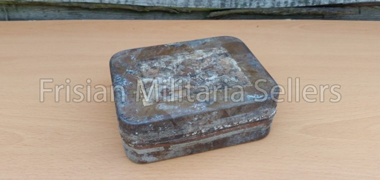 bottom find of German igniter box