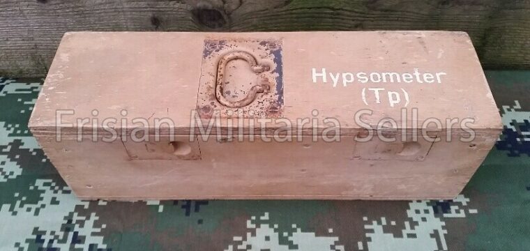 German WW2 wooden box for Hypsometer TP