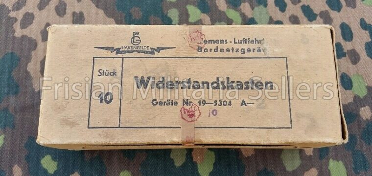 Luftwaffe cardboard package with 10 pieces of Siemens – Luftfahrt Bordnetzgerät ‘Widerstandskasten’