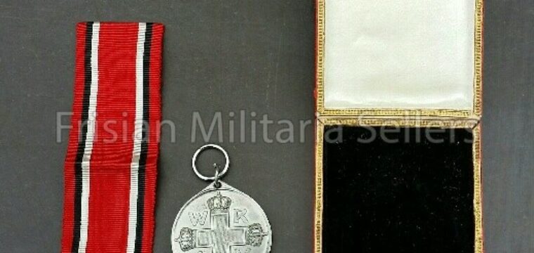 WW1 Prussian Red Cross Medal with original box