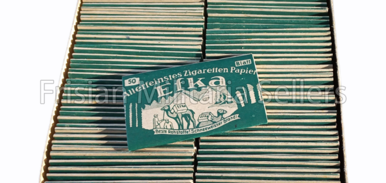 Complete package of 100 packs of German WW2 Efka rolling papers